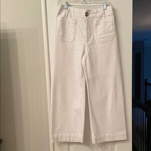 The Colette Crop Wide-Leg
Jeans by Maeve